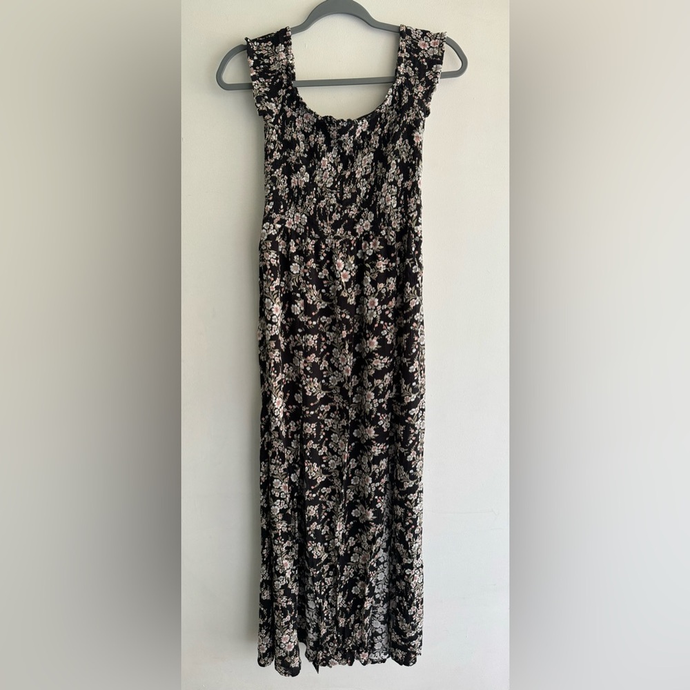 American Eagle Outfitters floral long dress. Slits on both sides. Size Medium.